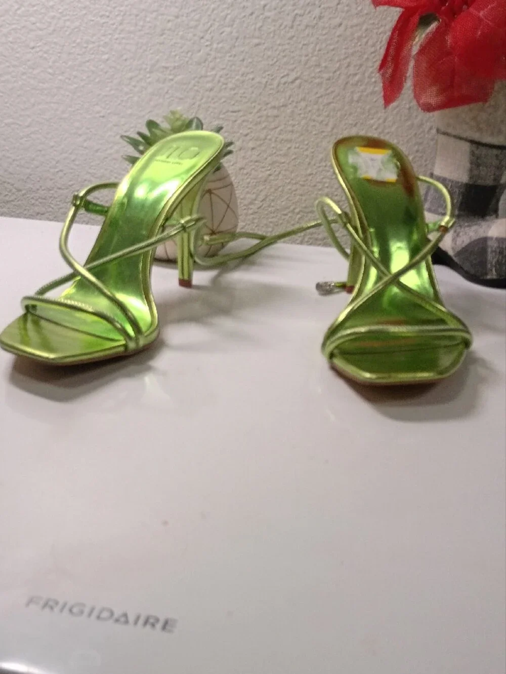 Jennifer Lopez Metallic Neon Green Strappy Heels - Picture 2 of 11